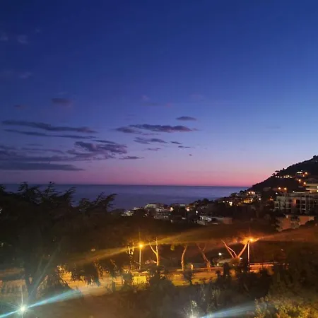 Casa Mascia San Remo Views Familiale 圣雷默